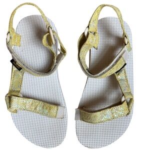 Teva Girls Sandals | Gold Glitter Strap Summer Shoes | Youth Size 1 Water Shoes